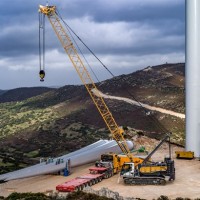 thumb_liebherr-100t-crawler-crane-raupenkran-lr-1110-lifting-windmill-blades